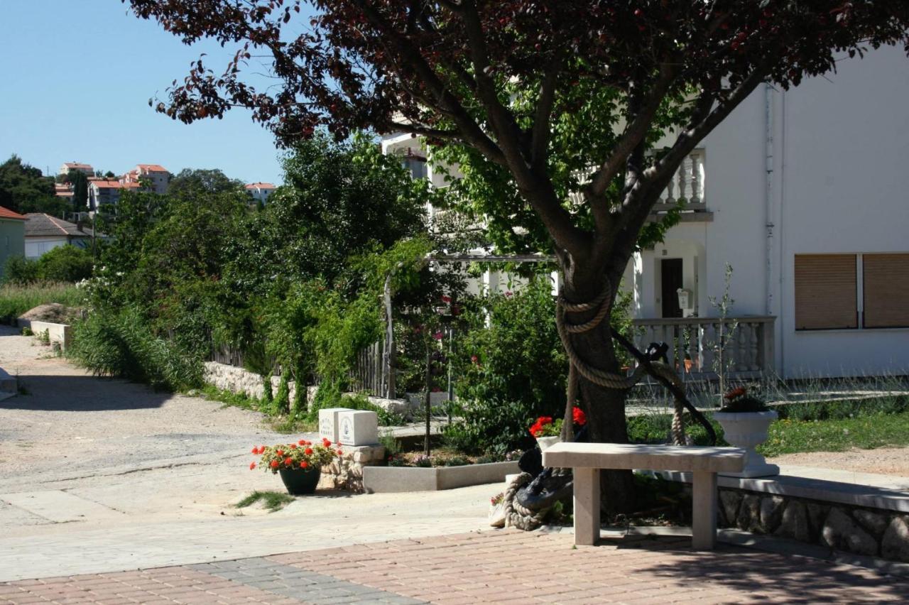 Apartments And Rooms By The Sea Palit, Rab - 5044 Exterior photo