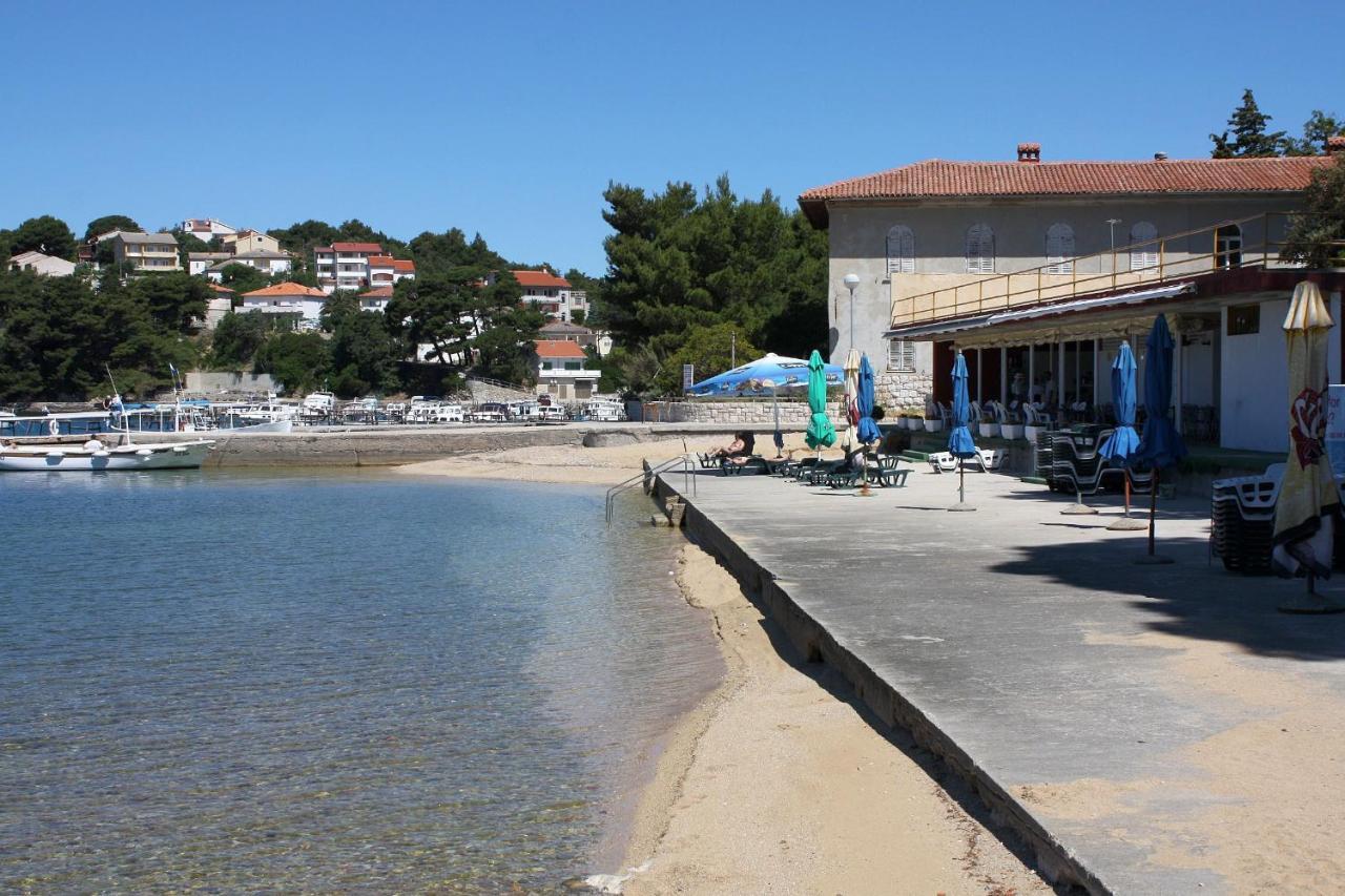 Apartments And Rooms By The Sea Palit, Rab - 5044 Exterior photo