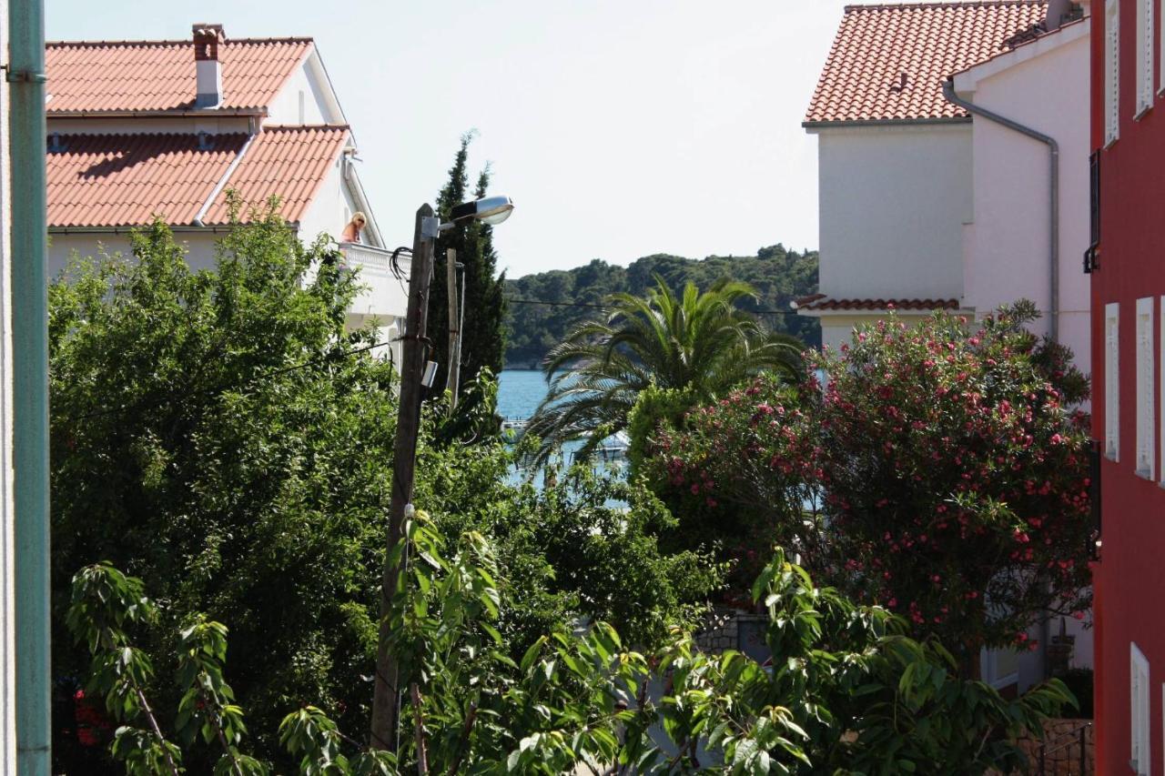 Apartments And Rooms By The Sea Palit, Rab - 5044 Exterior photo