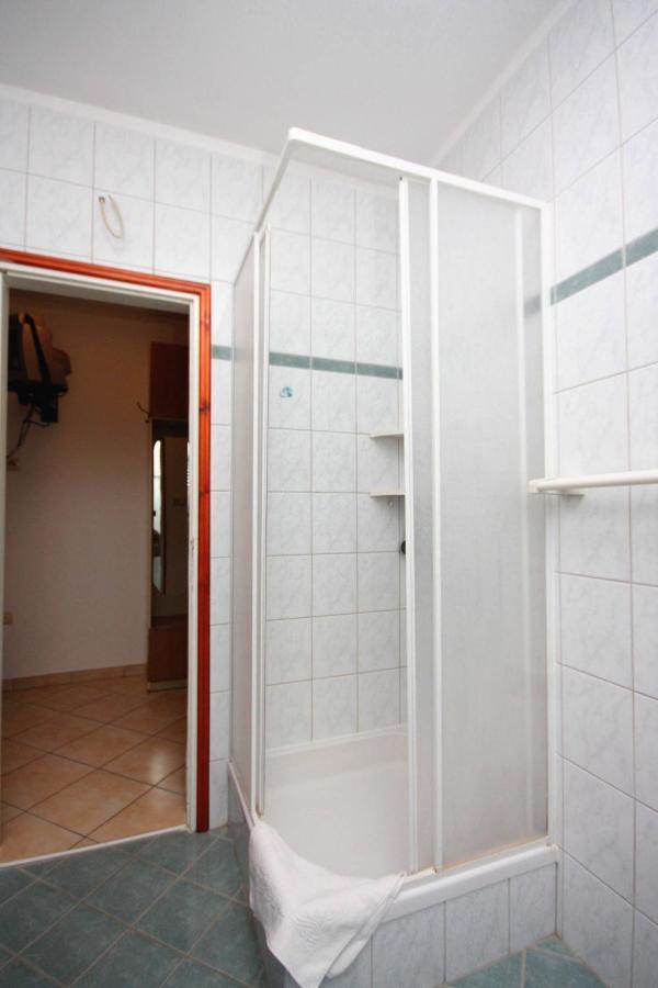 Apartments And Rooms By The Sea Palit, Rab - 5044 Exterior photo