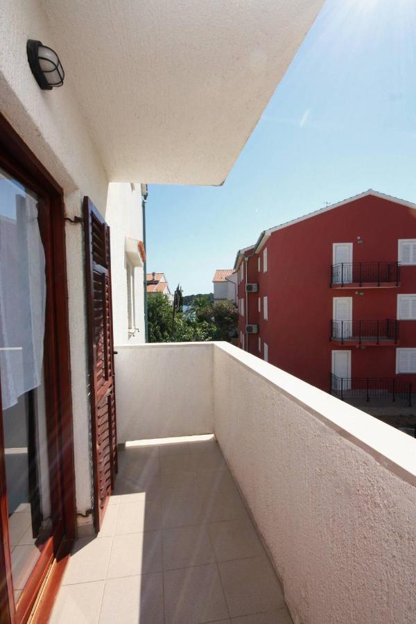 Apartments And Rooms By The Sea Palit, Rab - 5044 Exterior photo